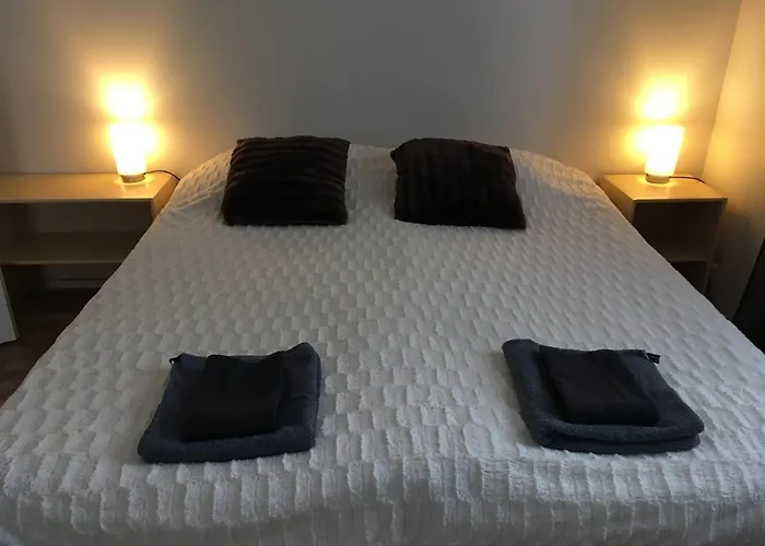 Apartment With Garden And Teracce- Free Parking